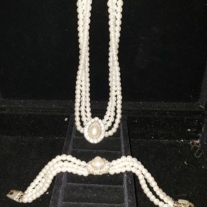 Pearl necklace and bracelet SET